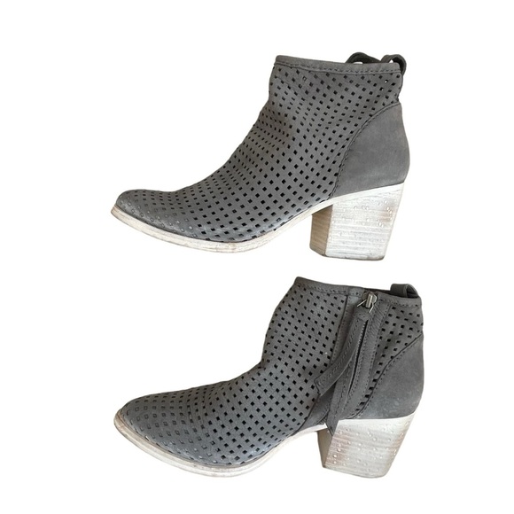 Dolce Vita Women’s Kenyon Perforated Leather Transitional Booties Size 7.5 Gray - Picture 6 of 9